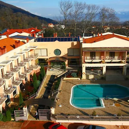 4 Epoxes Loutraki (Pella)