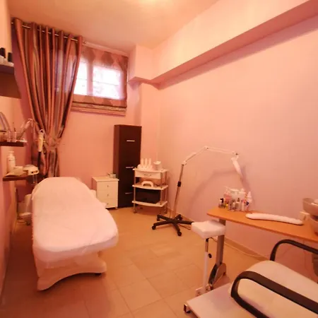 Hotel 4 Epoxes Loutraki (Pella)