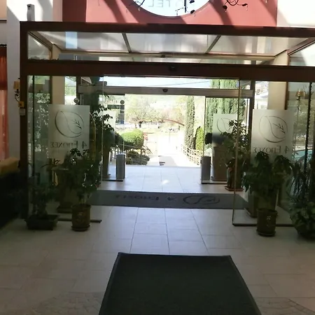 4 Epoxes 3* Loutraki (Pella)