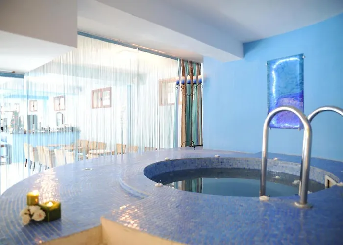 4 Epoxes Ξενοδοχείο 3*