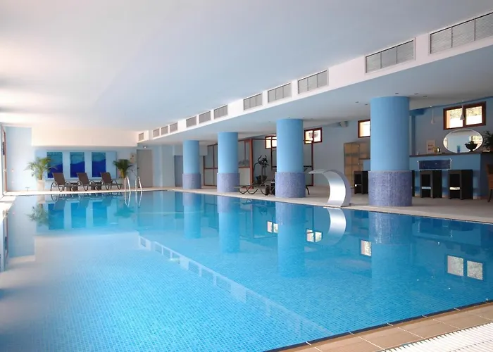 4 Epoxes Ξενοδοχείο Káto Loutrákion