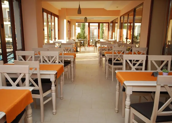 4 Epoxes Otel 3*