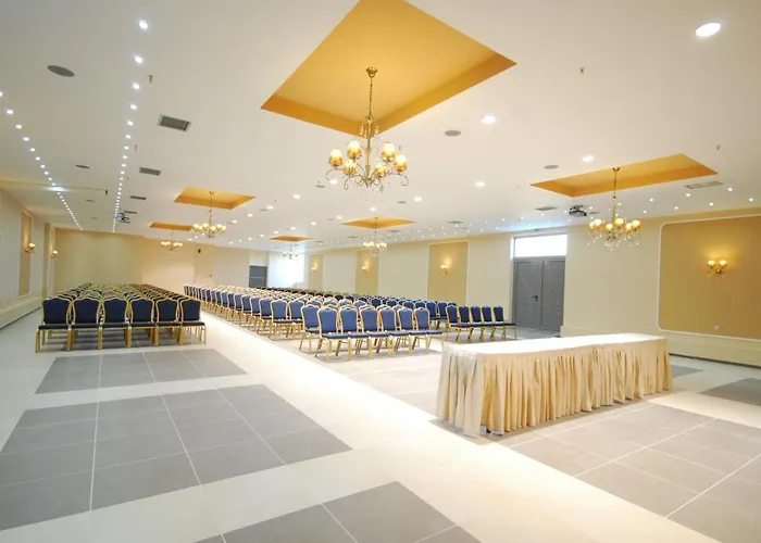 Ξενοδοχείο 4 Epoxes 3*